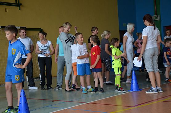 Grafika #5: Festyn rodzinny klas I-III "Mamo, Tato, pobaw się ze mną"