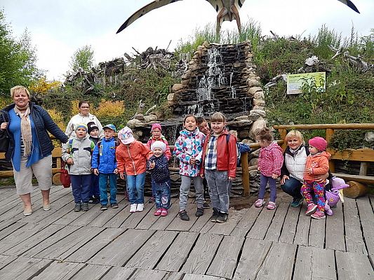 Grafika #7: Wycieczka do Parku Dinozaurów