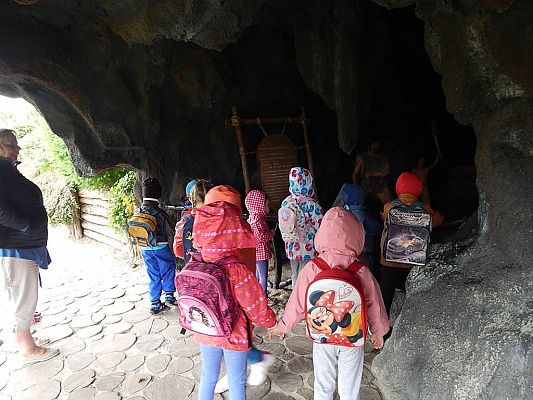 Grafika #11: Wycieczka do Parku Dinozaurów