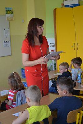 Grafika #6: Przedszkolaki w szkole