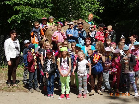 Grafika #0: Wycieczka klasy II i III do Doliny Charlotty