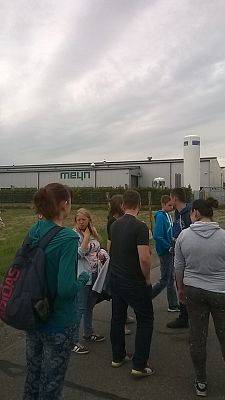 Grafika #3: Wyjazd do zakładów pracy.