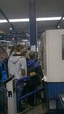 Grafika #6: Wyjazd do zakładów pracy.