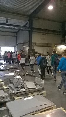 Grafika #8: Wyjazd do zakładów pracy.