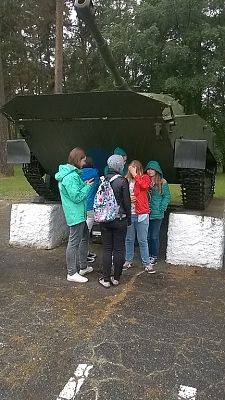 Grafika #19: Wyjazd do zakładów pracy.