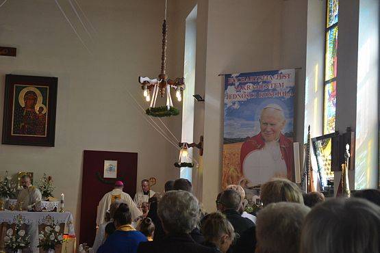 Grafika #1: Spotkanie szkół noszących imię Jana Pawła II.