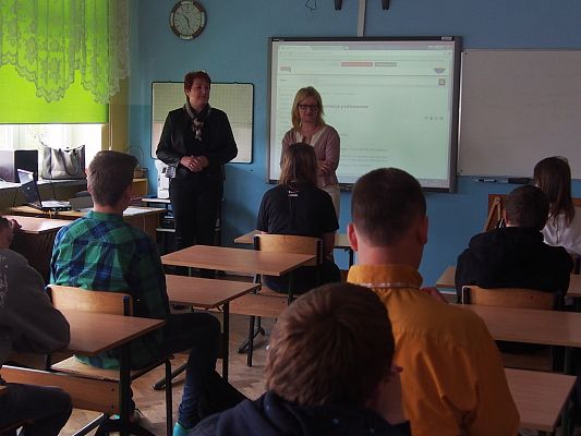 Grafika #0: Lekcja Wos -u z radną, Panią Henryką Gabryelską