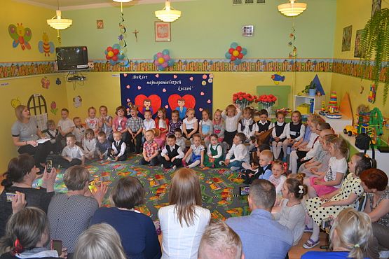 Grafika #7: Bukiet najwspanialszych życzeń od przedszkolaków dla rodziców.