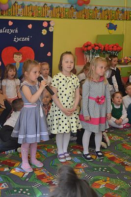 Grafika #13: Bukiet najwspanialszych życzeń od przedszkolaków dla rodziców.