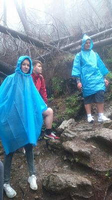 Grafika #2: Wycieczka gimnazjalistów z Łebienia do Krakowa, Zakopanego, Wadowic i Oświęcimia - Szlakiem Jana Pawła II