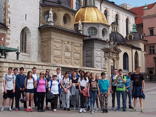 Grafika #4: Wycieczka gimnazjalistów z Łebienia do Krakowa, Zakopanego, Wadowic i Oświęcimia - Szlakiem Jana Pawła II