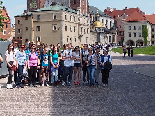 Grafika #6: Wycieczka gimnazjalistów z Łebienia do Krakowa, Zakopanego, Wadowic i Oświęcimia - Szlakiem Jana Pawła II