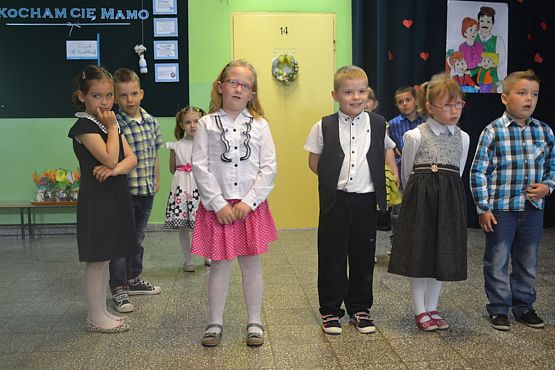 Grafika #4: "Dzień Rodziny" w grupie "0 - b"