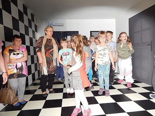 Grafika #2: Wycieczka do Centrum Nauki Eksperyment w Gdyni