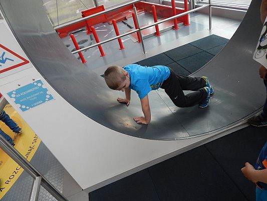 Grafika #9: Wycieczka do Centrum Nauki Eksperyment w Gdyni