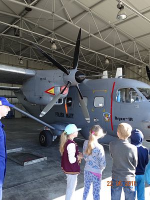 Grafika #0: Wycieczka klasy II i III do Jednostki Wojskowej do Siemirowic