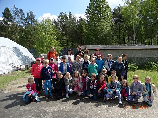 Grafika #21: Wycieczka klasy II i III do Jednostki Wojskowej do Siemirowic