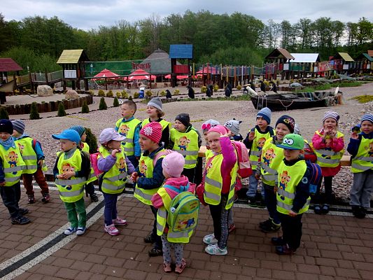 Grafika #2: Wycieczka do Sea Parku.