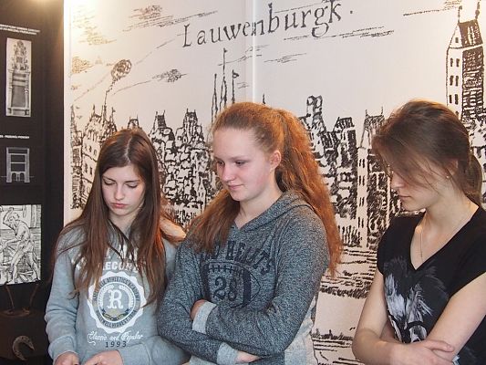 Grafika #3: Uczniowie z Łebienia z wizytą w średniowiecznym Lęborku