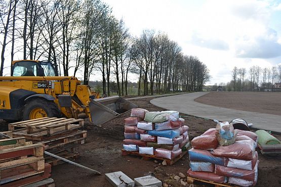Grafika #6: Modernizacja stadionu sportowego coraz bliżej końca