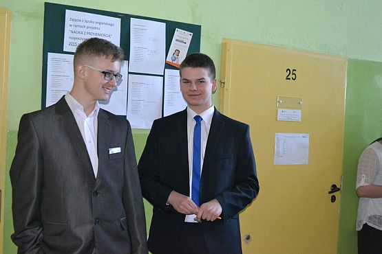 Grafika #9: EGZAMIN GIMNAZJALNY