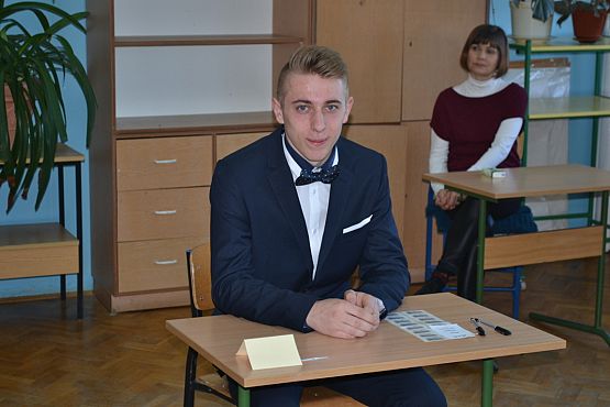 Grafika #17: EGZAMIN GIMNAZJALNY