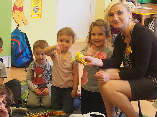 Grafika #9: Akcja społeczno - edukacyjna "Żonkile"