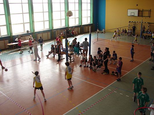 Grafika #8: Wojewódzka Liga Minisiatkówki w Łebieniu – 11.04.2015