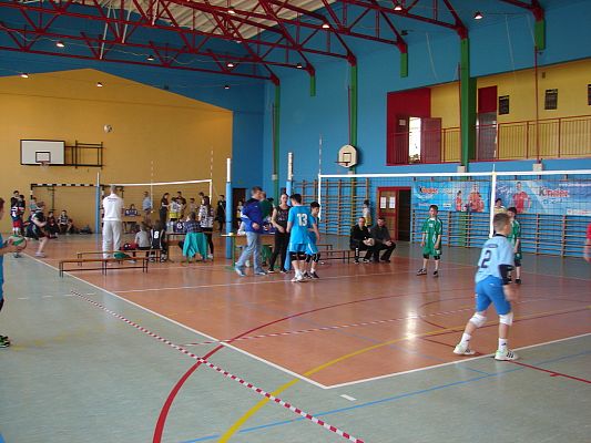 Grafika #11: Wojewódzka Liga Minisiatkówki w Łebieniu – 11.04.2015