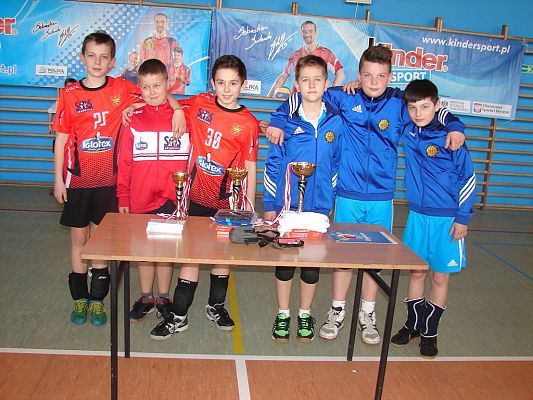 Grafika #12: Wojewódzka Liga Minisiatkówki w Łebieniu – 11.04.2015