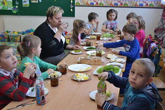 Grafika #0: Wiosna na talerzu.