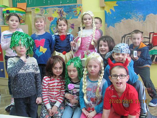 Grafika #0: Zabawa w teatr