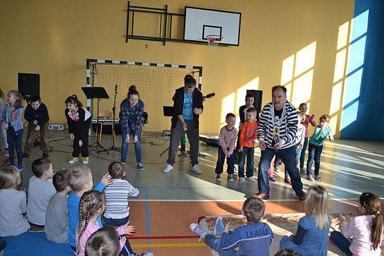Grafika #5: &quot;Pieśni i Piosenki Kaszubskie&quot; - koncert w naszej szkole.