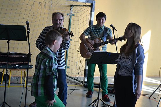 Grafika #8: "Pieśni i Piosenki Kaszubskie" - koncert w naszej szkole.