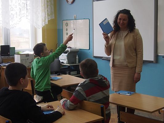 Grafika #0: Pierwsze zajęcia z języka angielskiego w ramach projektu "Nauka z przyjemnością"