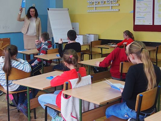 Grafika #6: Pierwsze zajęcia z języka angielskiego w ramach projektu "Nauka z przyjemnością"