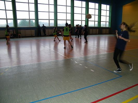 Grafika #2: Gminne zawody w piłce ręcznej dziewcząt