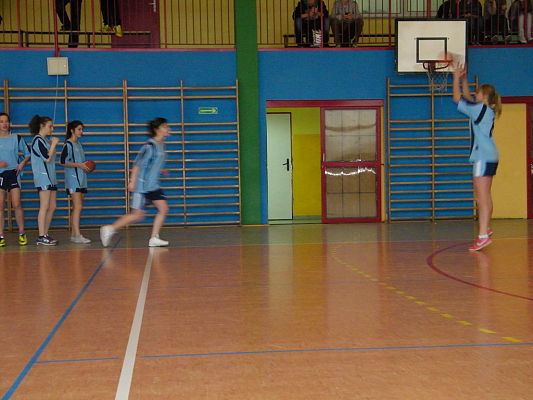 Grafika #10: Gminne zawody w piłce ręcznej dziewcząt