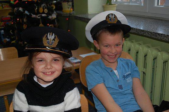 Grafika #13: Grudniowe spotkania w klasie II Szkoły Podstawowej