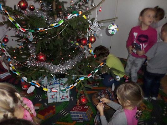 Grafika #8: Mikołaj w Przedszkolu