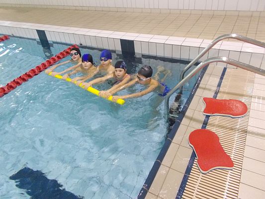 Grafika #5: Zakończenie projektu "Umiem pływać"