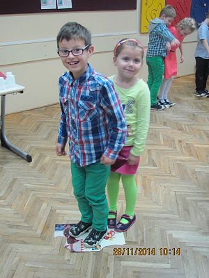 Grafika #7: Zabawa andrzejkowa klas pierwszych.