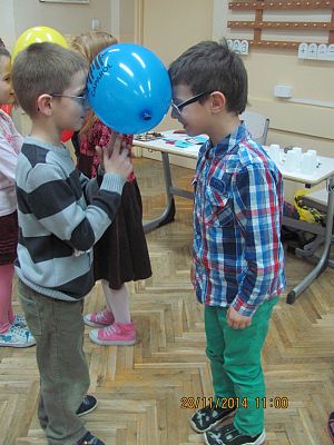 Grafika #14: Zabawa andrzejkowa klas pierwszych.