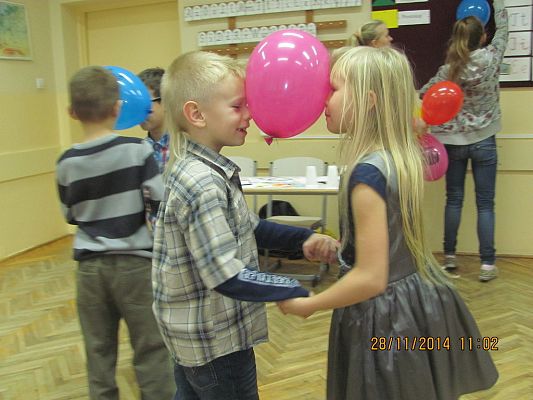 Grafika #16: Zabawa andrzejkowa klas pierwszych.