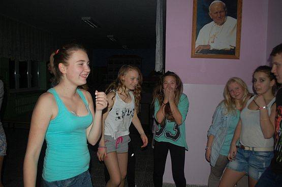 Grafika #14: Dyskoteka szkolna