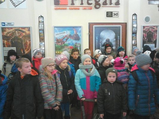 Grafika #2: Wyjazd do kina uczniów klasy II i III