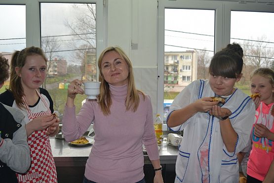 Grafika #9: Gimnazjaliści w projekcie "Między nami czytelnikami"