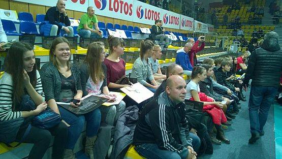 Grafika #1: Uczniowie naszej szkoły na meczu siatkówki w Arena Gdynia