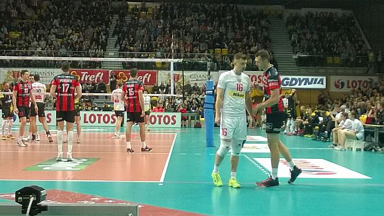 Grafika #3: Uczniowie naszej szkoły na meczu siatkówki w Arena Gdynia