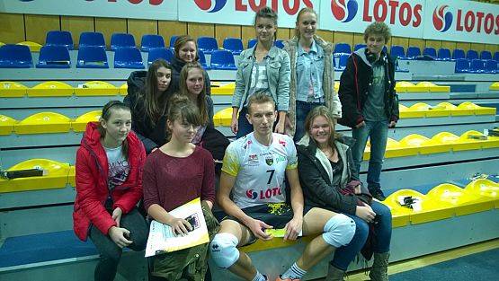 Grafika #5: Uczniowie naszej szkoły na meczu siatkówki w Arena Gdynia